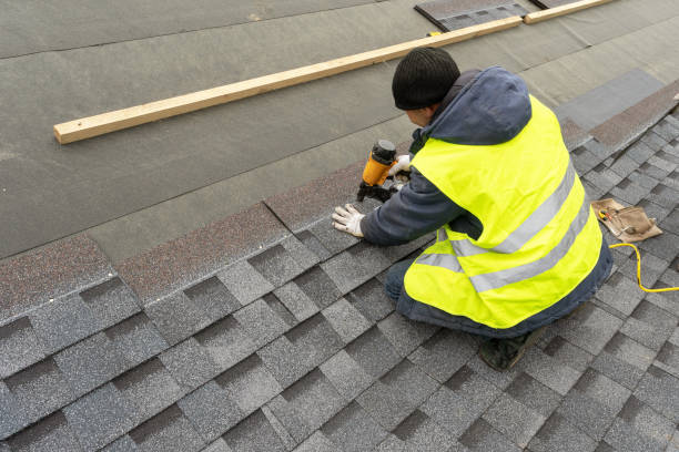 Best Flat Roof Repair Services  in Baldn, WI